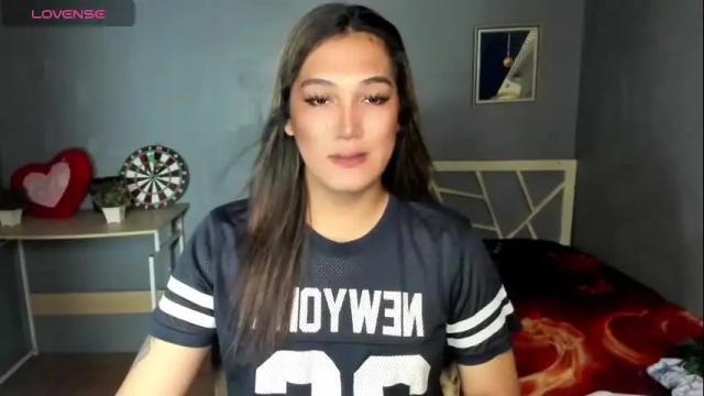 Image 8 of diamond_foxy Stream on Chaturbate on 22 days ago