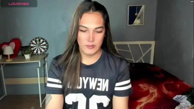 Image 3 of diamond_foxy Stream on Chaturbate on 21 days ago