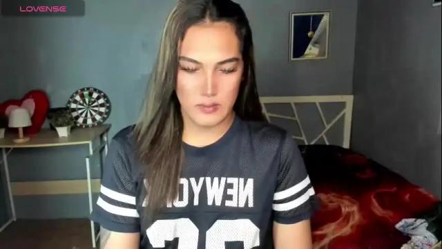 Image 6 of diamond_foxy Stream on Chaturbate on 21 days ago