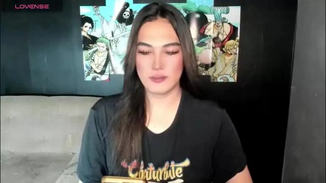 Image 3 of diamond_foxy Stream on Chaturbate on 3 months ago