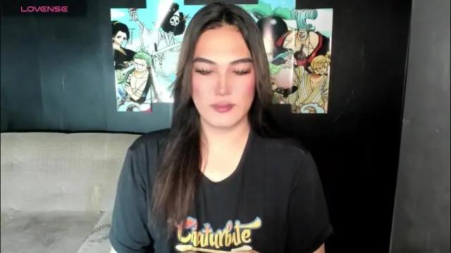 Image 4 of diamond_foxy Stream on Chaturbate on 3 months ago