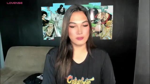 Image 2 of diamond_foxy Stream on Chaturbate on 2 months ago