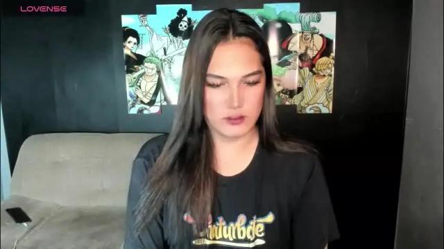 Image 2 of diamond_foxy Stream on Chaturbate on 1 month ago