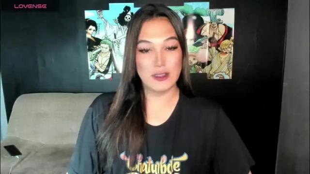 Image 4 of diamond_foxy Stream on Chaturbate on 1 month ago