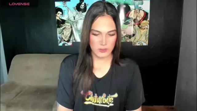 Image 2 of diamond_foxy Stream on Chaturbate on 1 month ago