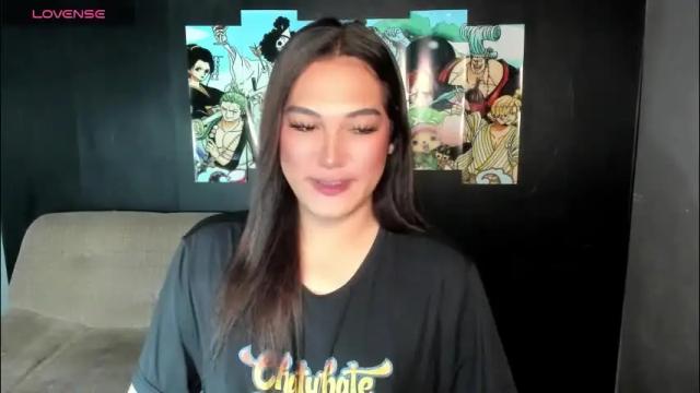 Image 3 of diamond_foxy Stream on Chaturbate on 20 days ago