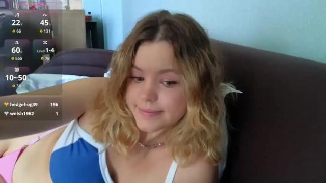 Image 3 of dianaholiday Stream on Chaturbate on 4 months ago