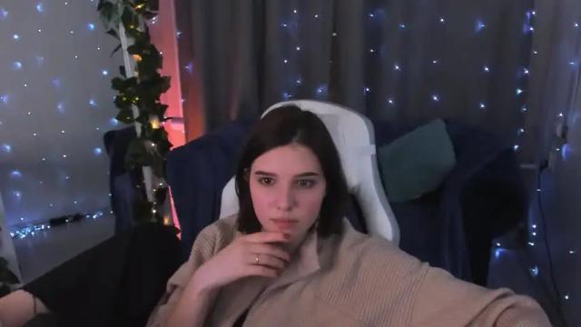 Image 12 of dianakitti Stream on Chaturbate on 15 months ago