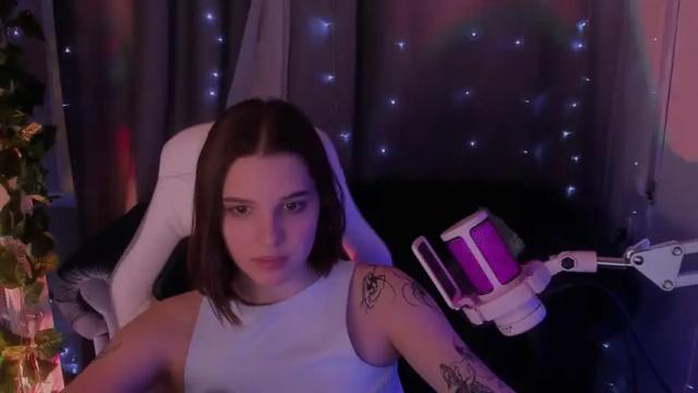 Image 6 of dianakitti Stream on Chaturbate on 23 months ago