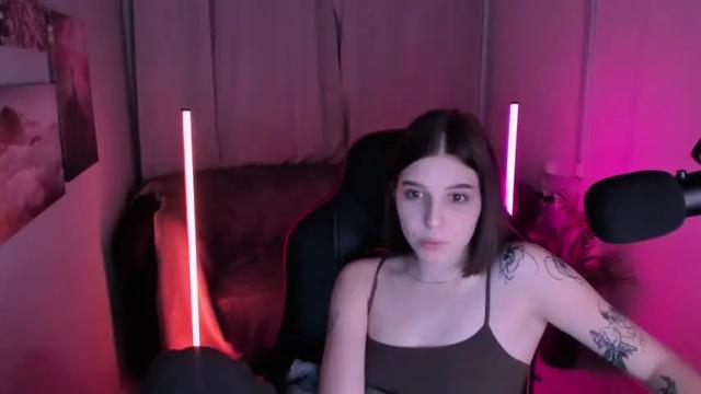 Image 4 of dianakitti Stream on Chaturbate on 15 months ago