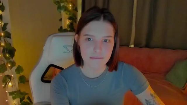 Image 4 of dianakitti Stream on Chaturbate on 23 months ago