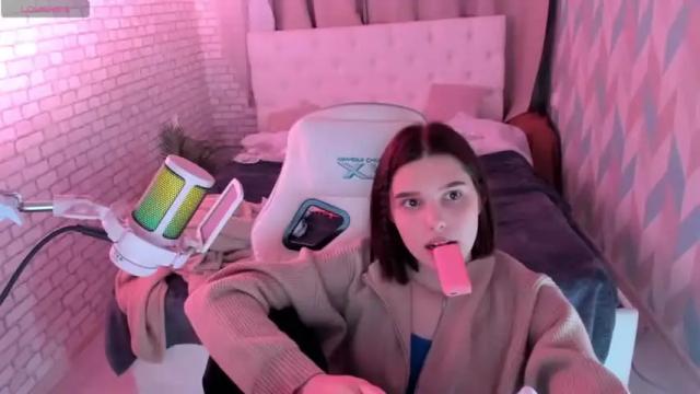 Image 12 of dianakitti Stream on Chaturbate on 14 months ago