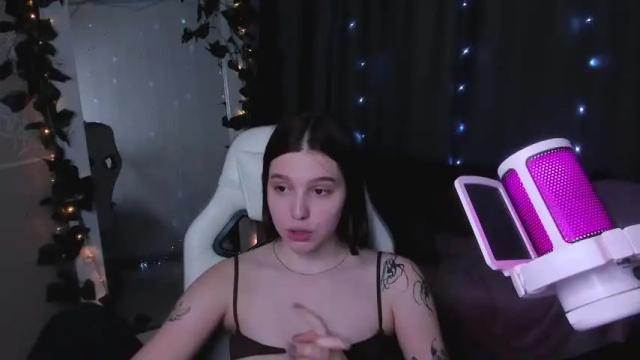 Image 10 of dianakitti Stream on Chaturbate on 13 months ago