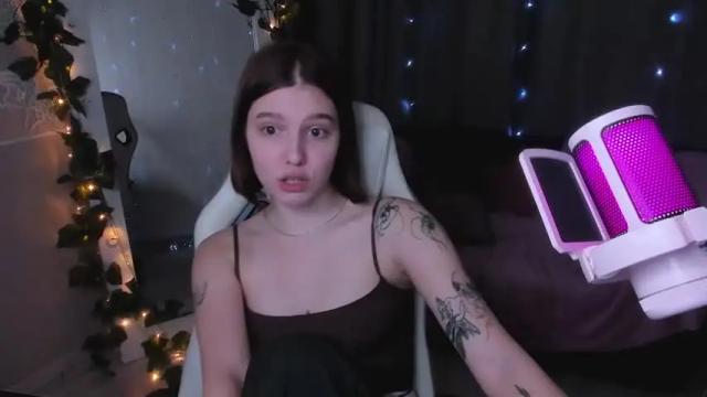 Image 6 of dianakitti Stream on Chaturbate on 13 months ago