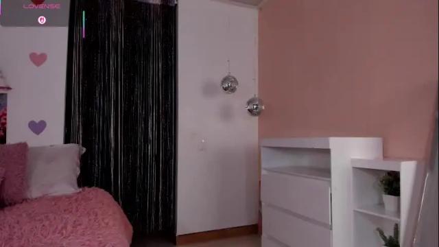 Image 2 of dianaowenns Stream on Chaturbate on 1 month ago