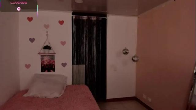Image 4 of dianaowenns Stream on Chaturbate on 12 days ago