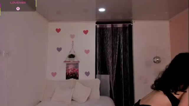 Image 8 of dianaowenns Stream on Chaturbate on 3 days ago