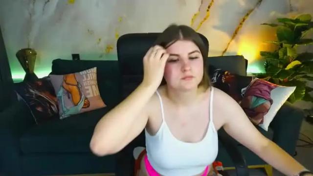 Image 3 of diankadi Stream on Chaturbate on 24 months ago