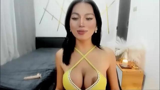Image 4 of dianna_foxy Stream on Chaturbate on 2 months ago