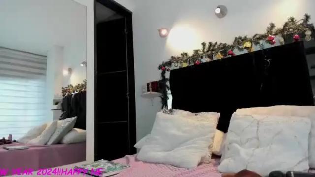 Image 8 of dianthamoore_ Stream on Chaturbate on 17 months ago