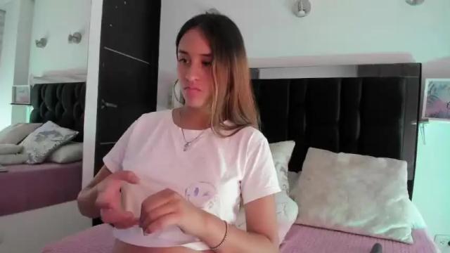 Image 4 of dianthamoore_ Stream on Chaturbate on 21 months ago