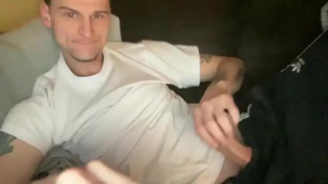 Image 7 of dickabitchdown Stream on Chaturbate on 23 months ago