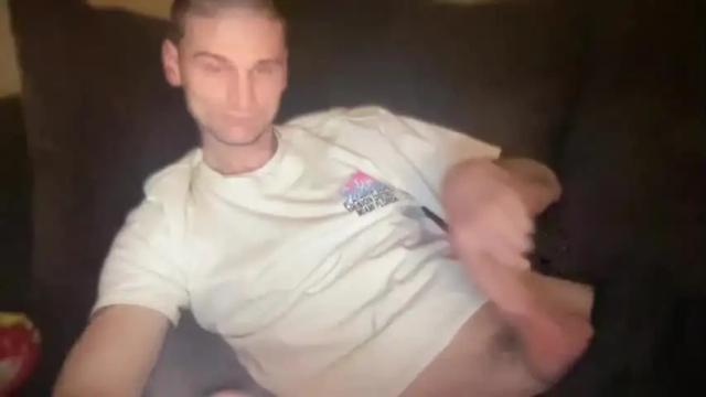 Image 3 of dickabitchdown Stream on Chaturbate on 22 months ago