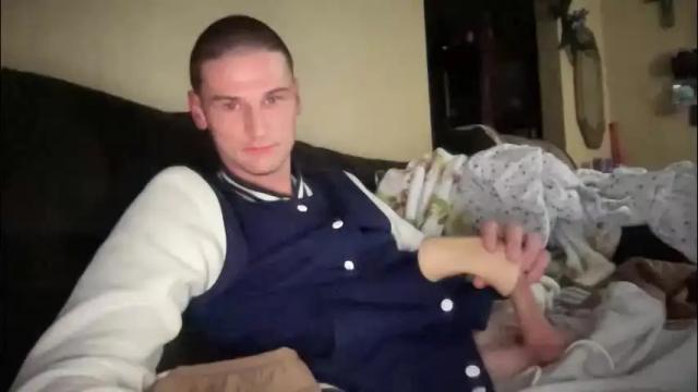 Image 8 of dickabitchdown Stream on Chaturbate on 1 month ago