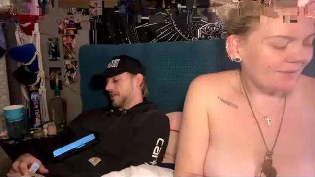 Image 11 of dickeddownsouth Stream on Chaturbate on 2 months ago