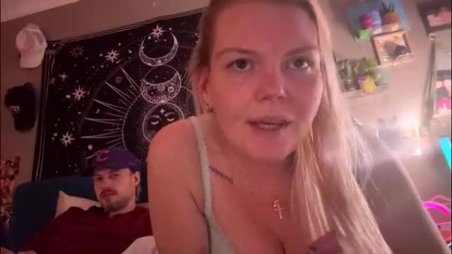 Image 12 of dickeddownsouth Stream on Chaturbate on 1 month ago