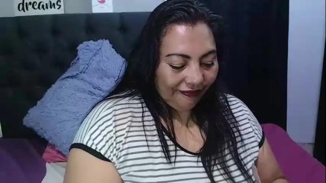 Image 8 of dihayara Stream on Chaturbate on 8 months ago