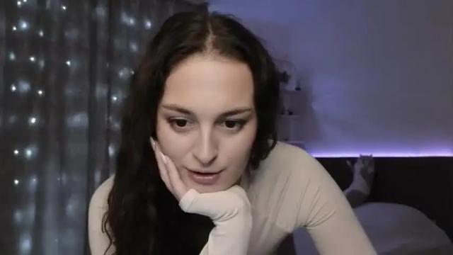 Image 2 of dilaramorgenshtern Stream on Chaturbate on 17 months ago