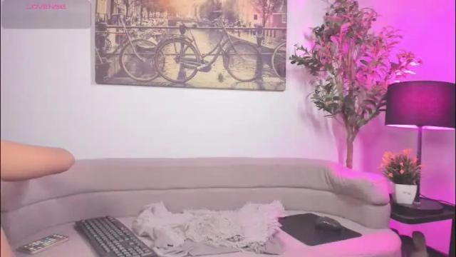 Image 2 of dillariahook Stream on Chaturbate on 1 month ago