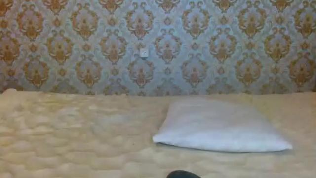 Image 7 of dinablooommm Stream on Chaturbate on 19 months ago