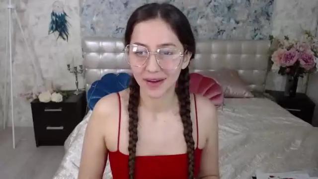 Image 10 of dinafrittz Stream on Chaturbate on 16 months ago