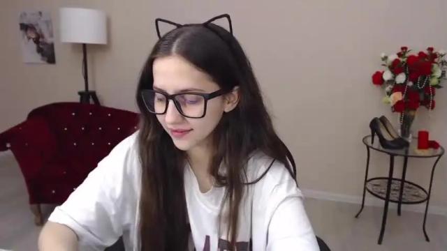 Image 3 of dinafrittz Stream on Chaturbate on 15 months ago