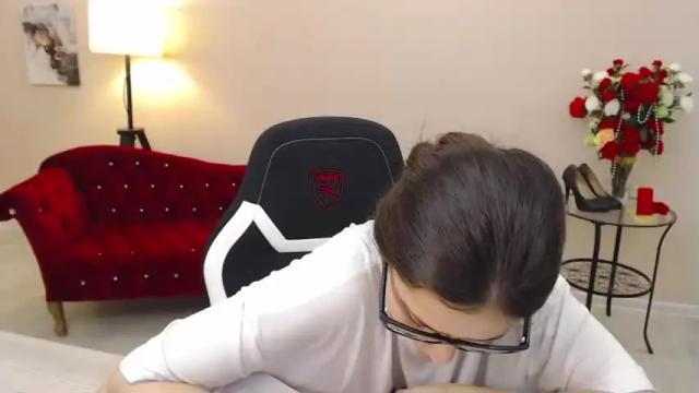 Image 7 of dinafrittz Stream on Chaturbate on 14 months ago