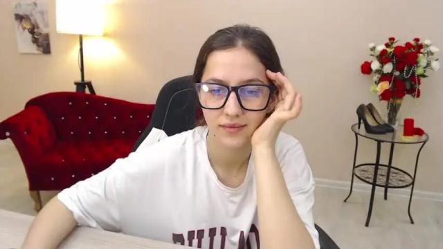 Image 8 of dinafrittz Stream on Chaturbate on 14 months ago
