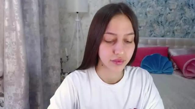 Image 7 of dinafrittz Stream on Chaturbate on 14 months ago