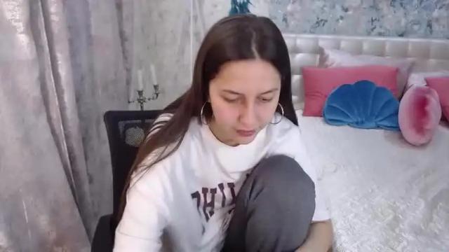 Image 11 of dinafrittz Stream on Chaturbate on 14 months ago