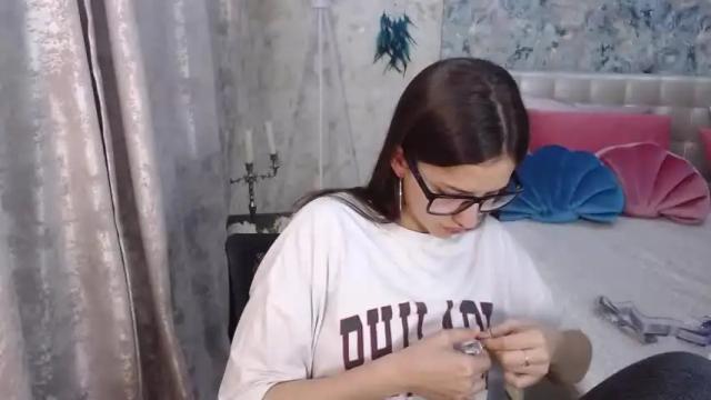 Image 11 of dinafrittz Stream on Chaturbate on 14 months ago