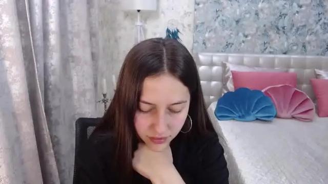 Image 7 of dinafrittz Stream on Chaturbate on 14 months ago