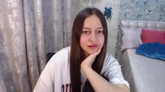 Image 7 of dinafrittz Stream on Chaturbate on 18 months ago