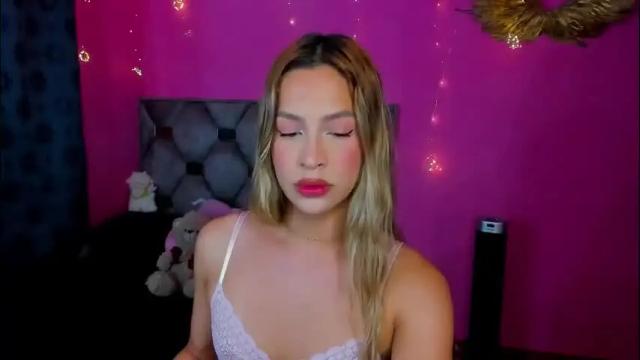 Image 3 of dione_sexyy Stream on Chaturbate on 14 days ago
