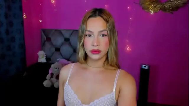 Image 7 of dione_sexyy Stream on Chaturbate on 14 days ago