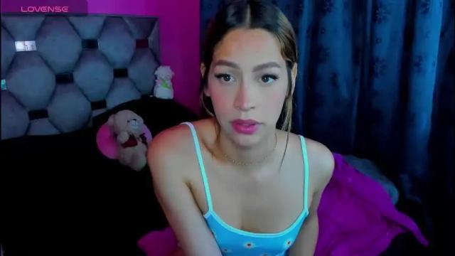 Image 11 of dione_sexyy Stream on Chaturbate on 2 months ago