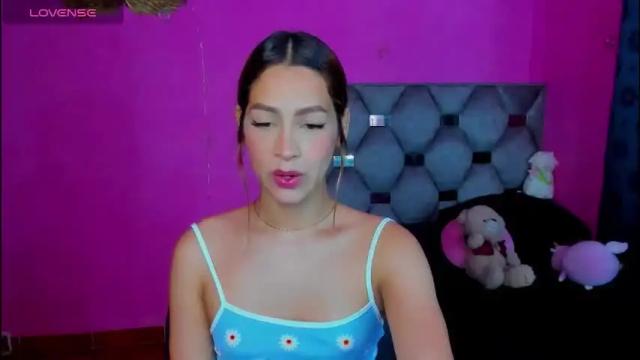 Image 2 of dione_sexyy Stream on Chaturbate on 2 months ago