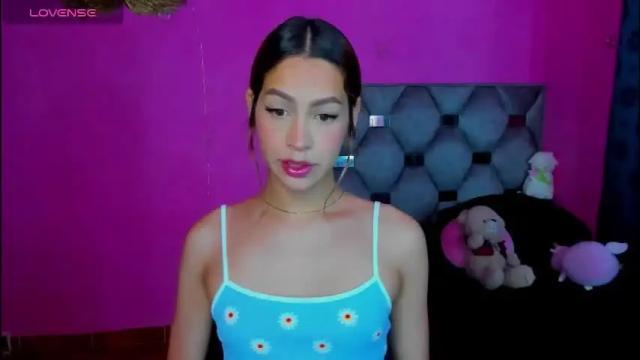Image 4 of dione_sexyy Stream on Chaturbate on 2 months ago