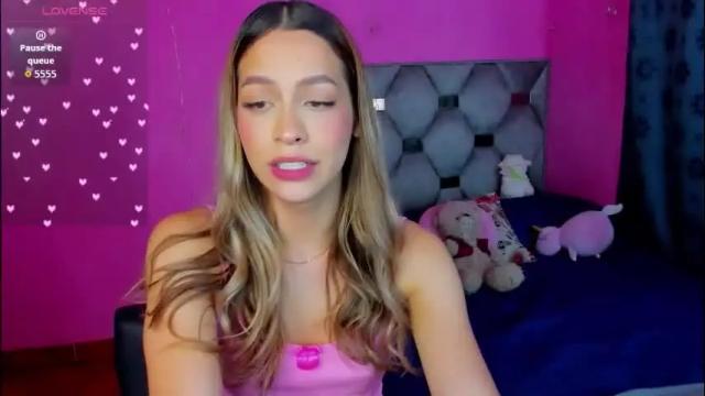 Image 2 of dione_sexyy Stream on Chaturbate on 2 months ago