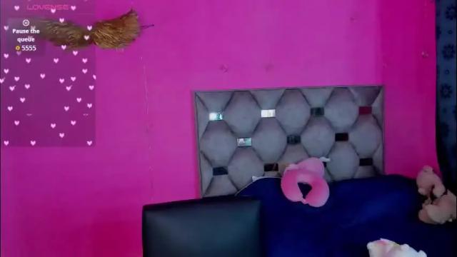 Image 6 of dione_sexyy Stream on Chaturbate on 2 months ago